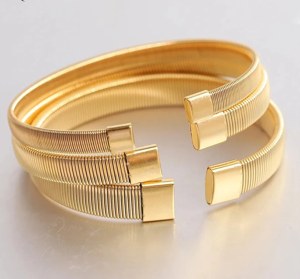 ElegantMesh: Contemporary C-Shaped Mesh Bangle in Stainless Steel